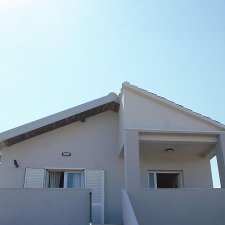 Appartamento Cozy Corners Nin Esterno foto