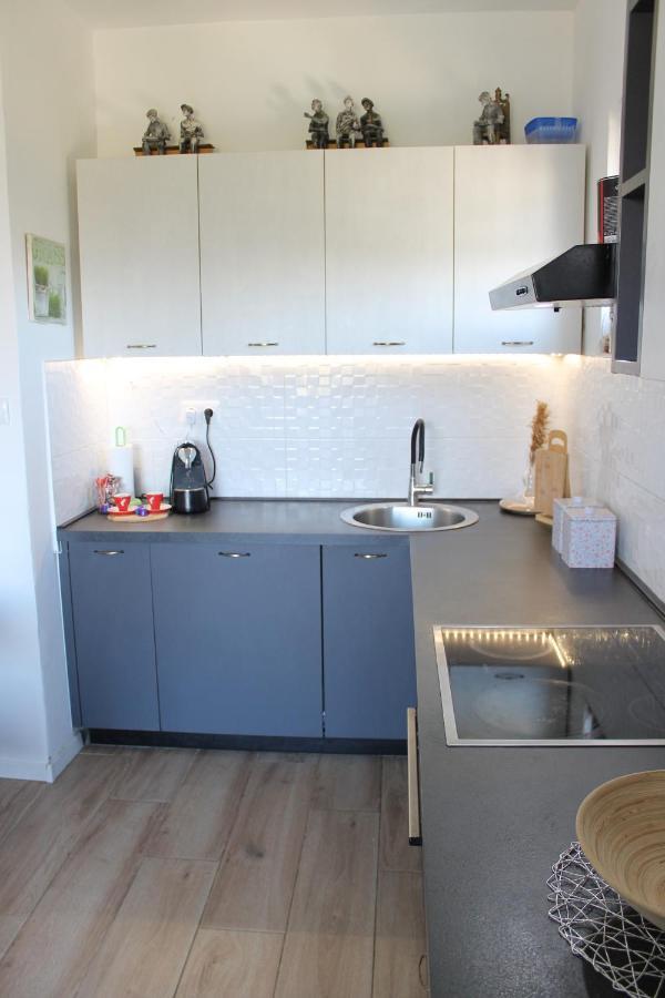 Appartamento Cozy Corners Nin Esterno foto