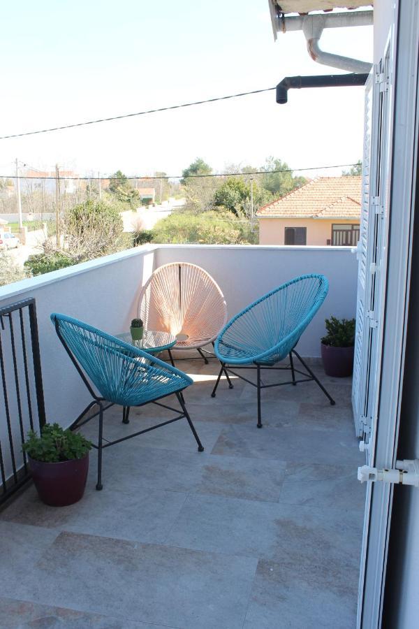 Appartamento Cozy Corners Nin Esterno foto