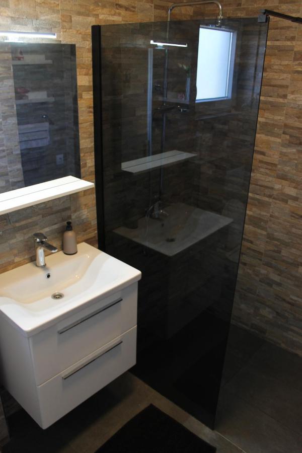 Appartamento Cozy Corners Nin Esterno foto